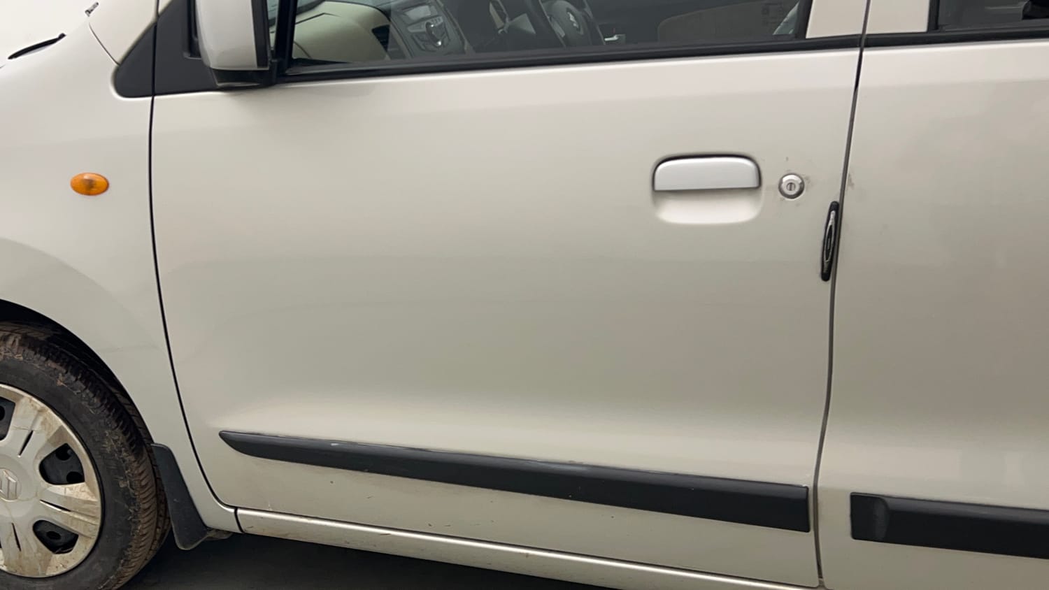 Used 2018 Maruti Suzuki Wagon R 1.0 VXI AMT (O) Petrol Automatic dents MINOR SCRATCH