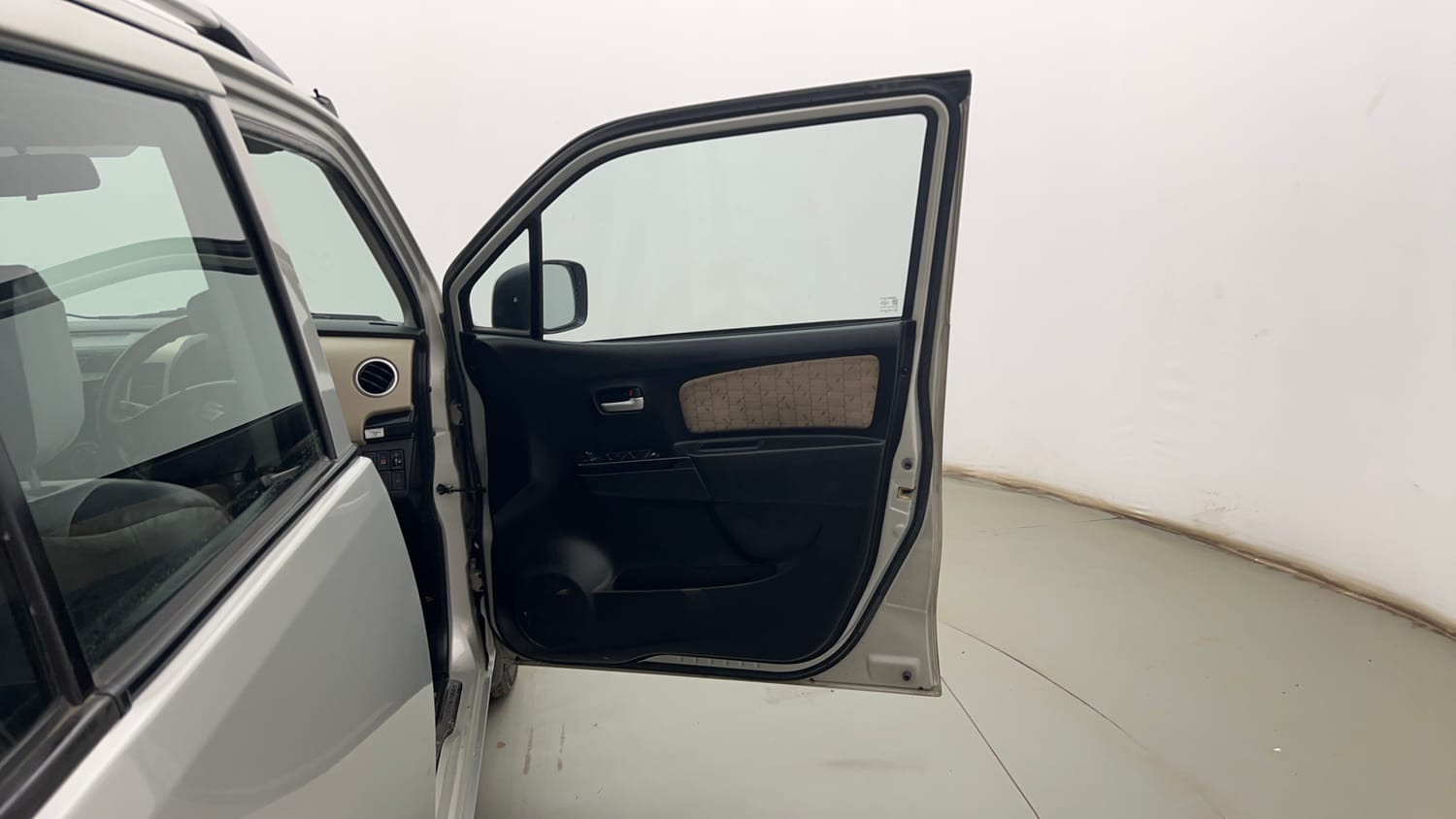 Used 2018 Maruti Suzuki Wagon R 1.0 VXI AMT (O) Petrol Automatic interior RIGHT FRONT DOOR OPEN VIEW