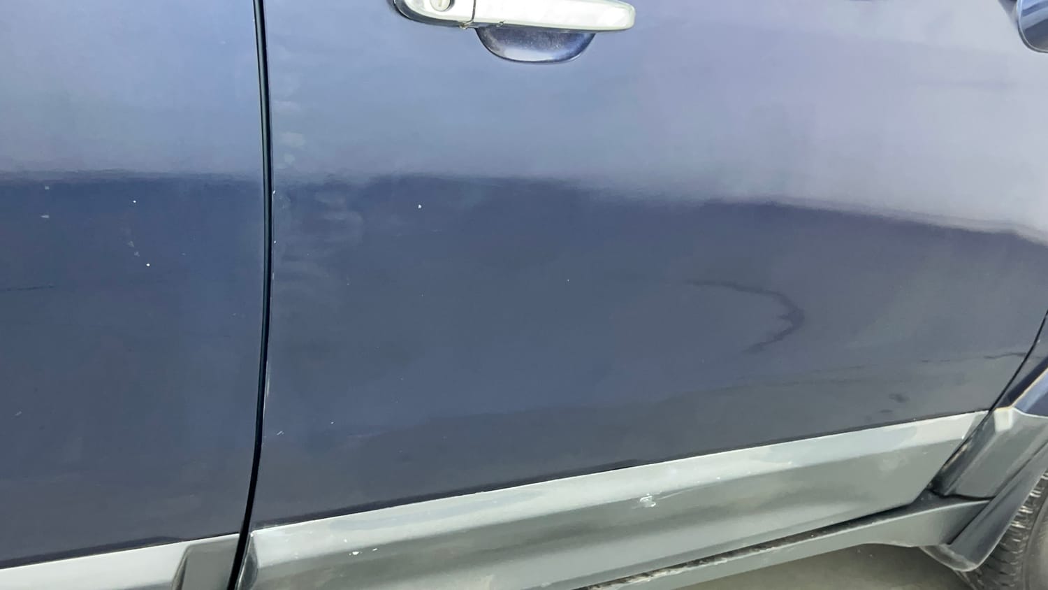 Used 2018 Tata Hexa XTA 4x2 7 STR Diesel Automatic dents MINOR SCRATCH