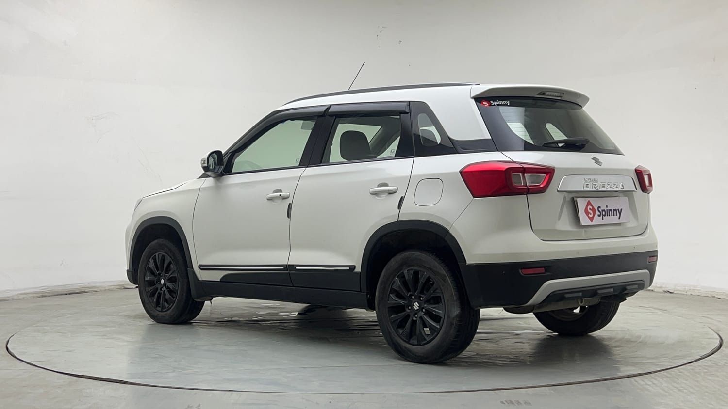 Used 2021 maruti-suzuki Vitara Brezza ZXi Petrol Manual exterior LEFT REAR CORNER VIEW