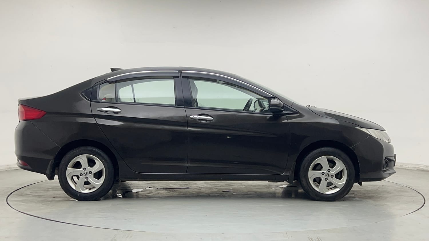 Used 2016 Honda City VX Petrol Manual exterior RIGHT SIDE VIEW