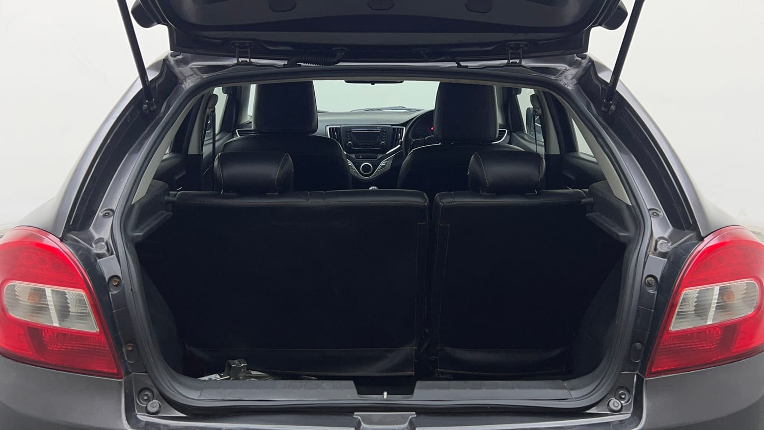 Used 2017 Maruti Suzuki Baleno Delta 1.2 Petrol Manual interior DICKY INSIDE VIEW