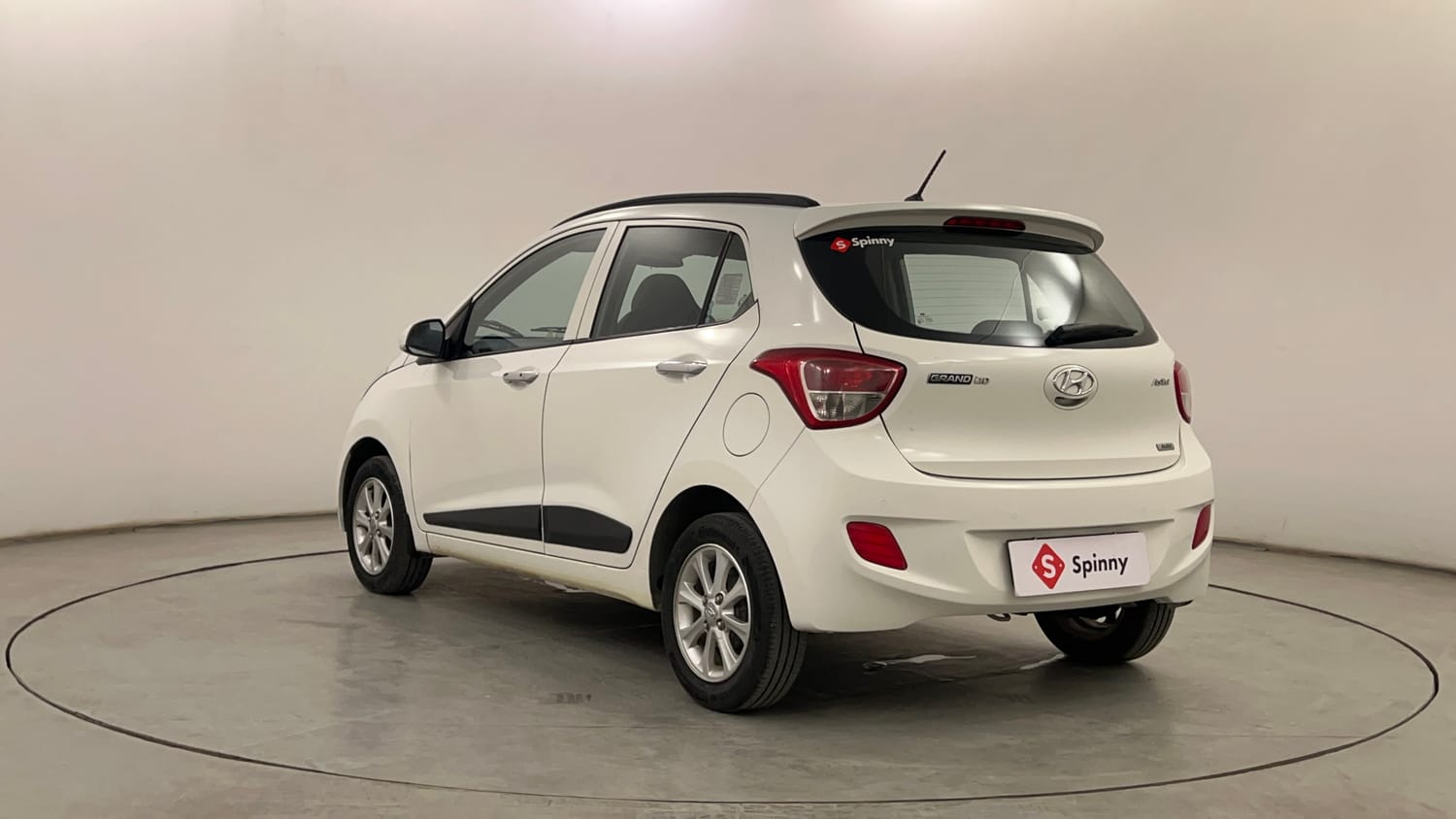 Used 2014 Hyundai Grand i10 Asta AT 1.2 Kappa VTVT Petrol Automatic exterior LEFT REAR CORNER VIEW