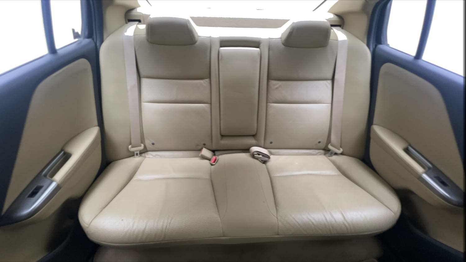 Used 2016 Honda City VX Petrol Manual interior REAR SEAT CONDITION VIEW