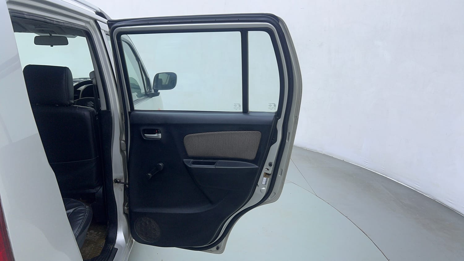 Used 2016 Maruti Suzuki Wagon R LXI CNG Cng Manual interior RIGHT REAR DOOR OPEN VIEW