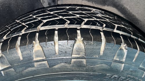 Used 2015 Ford EcoSport Titanium 1.5 Ti-VCT Petrol Manual tyres RIGHT REAR TYRE TREAD VIEW