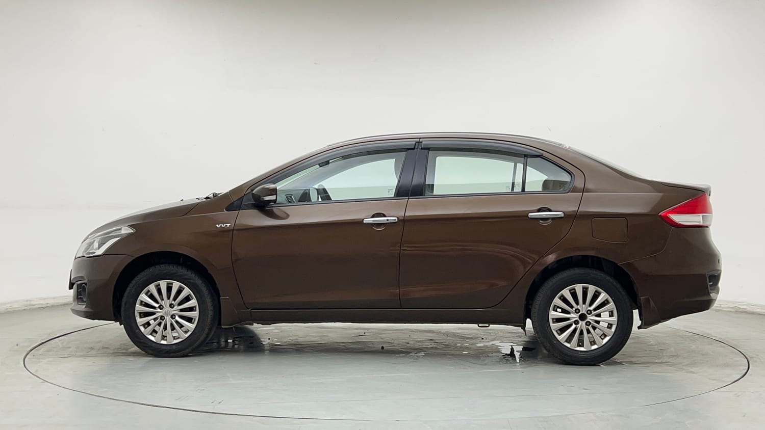 Used 2016 Maruti Suzuki Ciaz ZXi Petrol Manual exterior LEFT SIDE VIEW