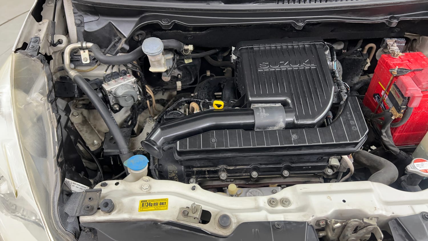 Used 2018 Maruti Suzuki Ertiga ZXI+ Petrol Manual engine ENGINE RIGHT SIDE VIEW