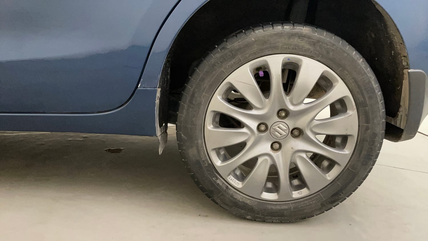 Used 2018 Maruti Suzuki Baleno Zeta 1.2 AT Petrol Automatic tyres LEFT REAR TYRE RIM VIEW