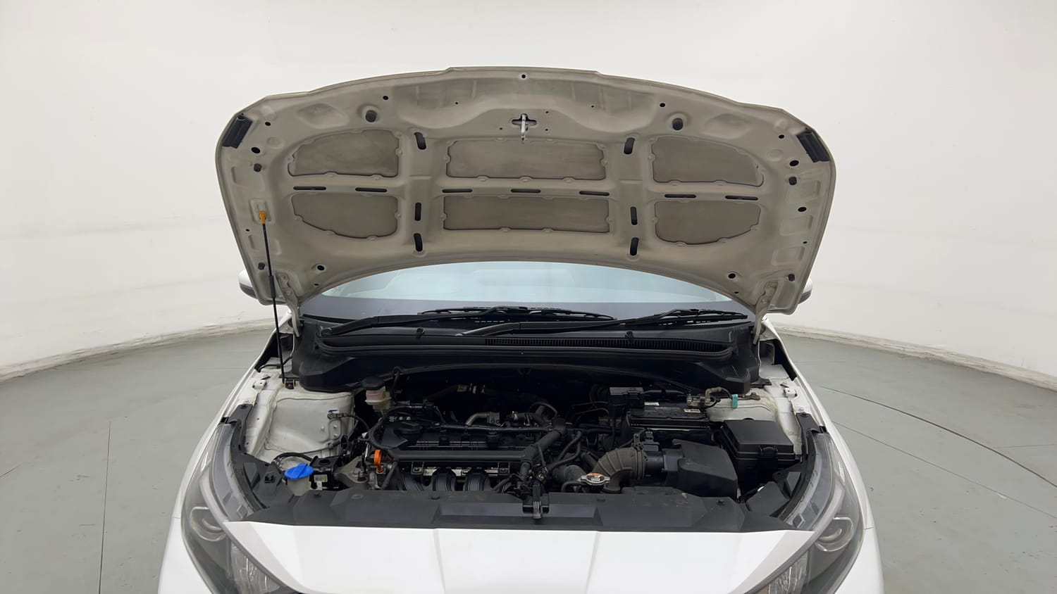 Used 2023 Hyundai i20 Asta (O) 1.2 IVT Petrol Automatic engine ENGINE & BONNET OPEN FRONT VIEW