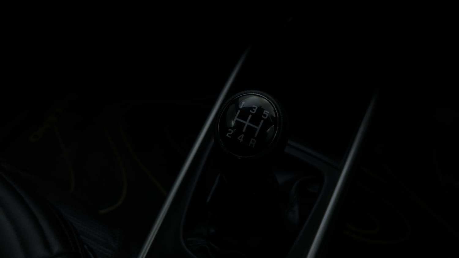 Used 2018 Maruti Suzuki Baleno Alpha 1.2 Petrol Manual interior GEAR  KNOB VIEW