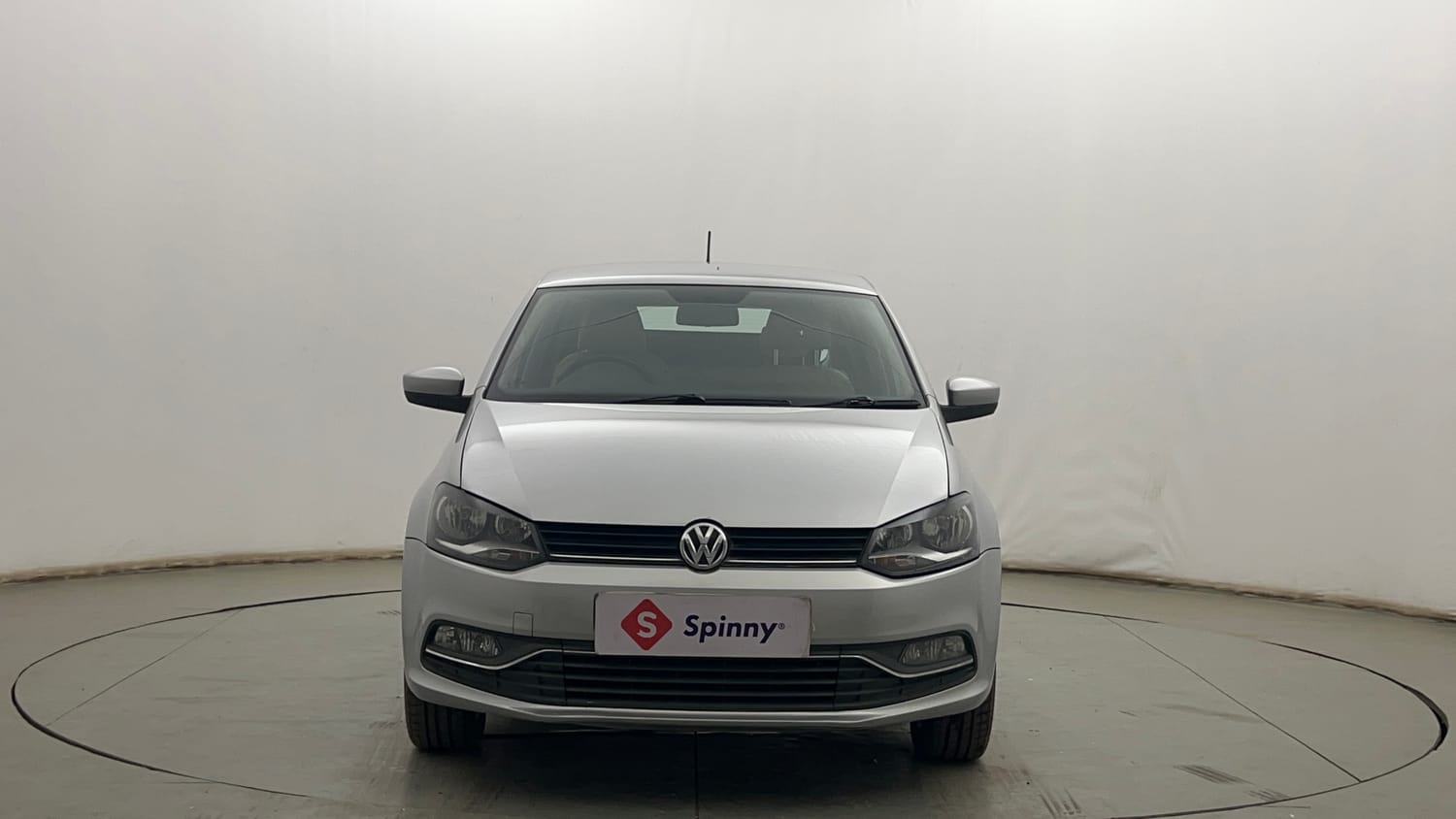 Used 2014 Volkswagen Polo Trendline 1.2L (P) Petrol Manual exterior FRONT VIEW
