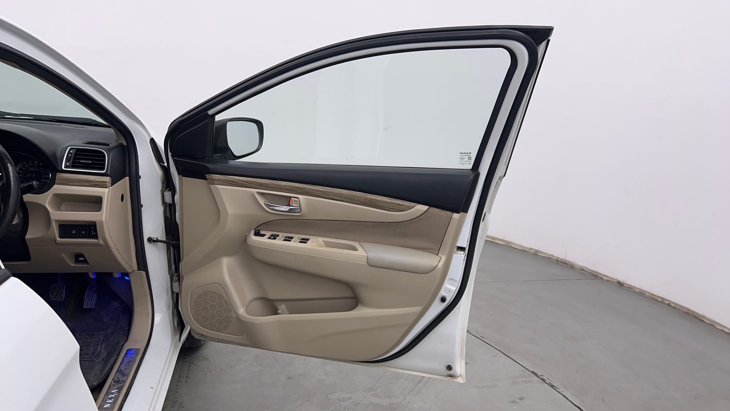 Used 2019 Maruti Suzuki Ciaz Delta Hybrid 1.5 Petrol Manual interior RIGHT FRONT DOOR OPEN VIEW