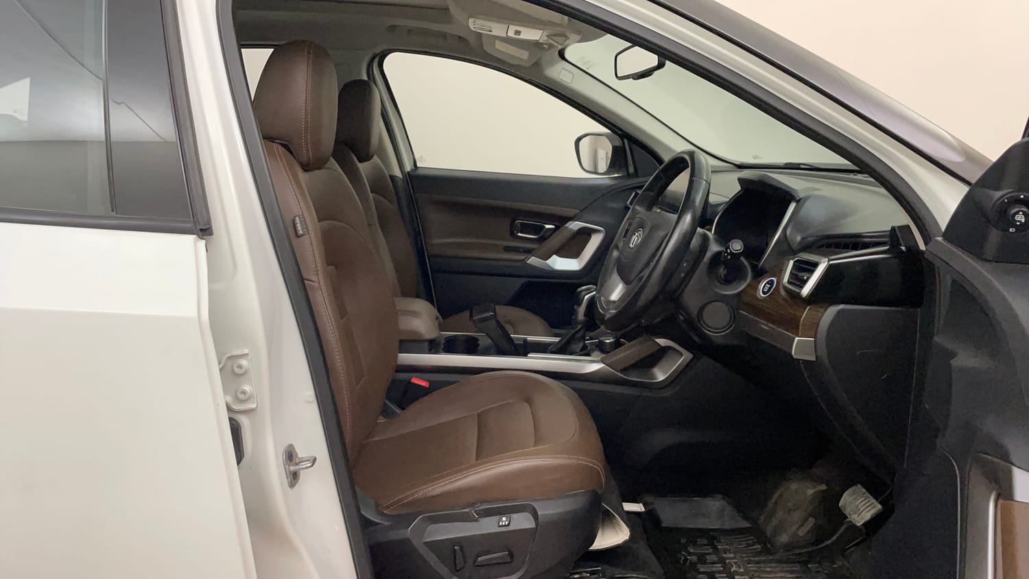 Used 2022 Tata Harrier XZA Plus Dual Tone Diesel Automatic interior RIGHT SIDE FRONT DOOR CABIN VIEW