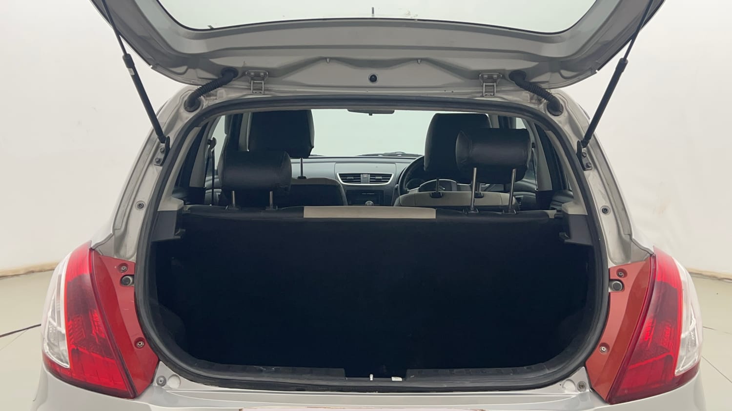 Used 2013 Maruti Suzuki Swift VXi Petrol Manual interior DICKY INSIDE VIEW