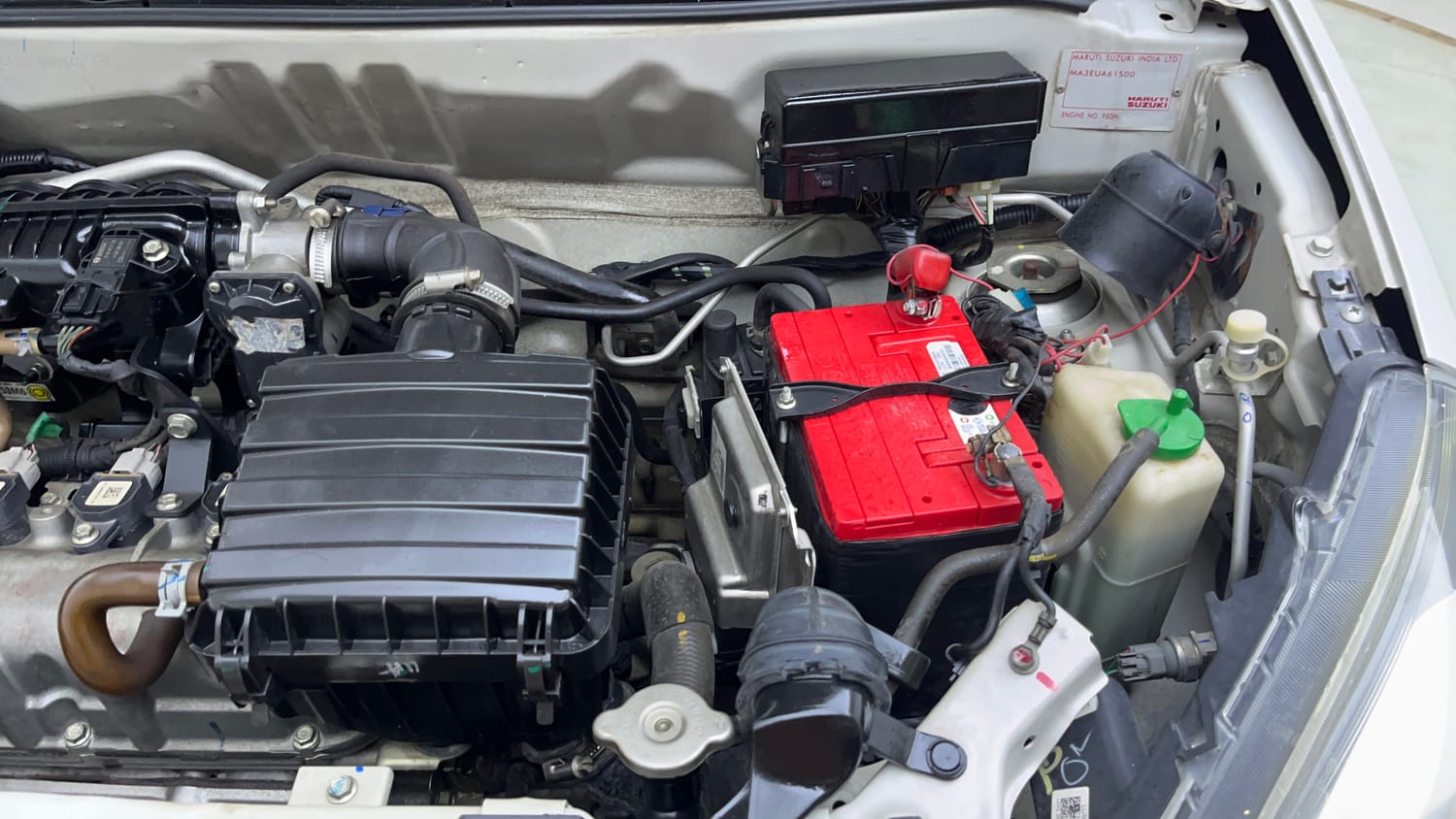 Used 2021 Maruti Suzuki Alto 800 LXi Petrol Manual engine ENGINE LEFT SIDE VIEW