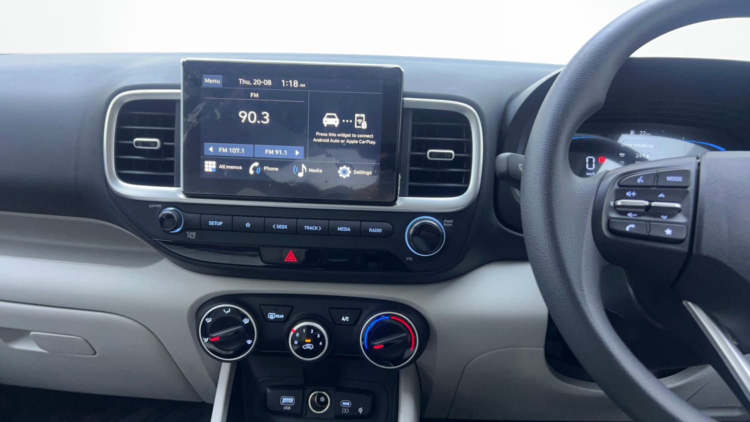 Used 2025 Hyundai Venue S Plus 1.2 Petrol MT Petrol Manual interior MUSIC SYSTEM & AC CONTROL VIEW