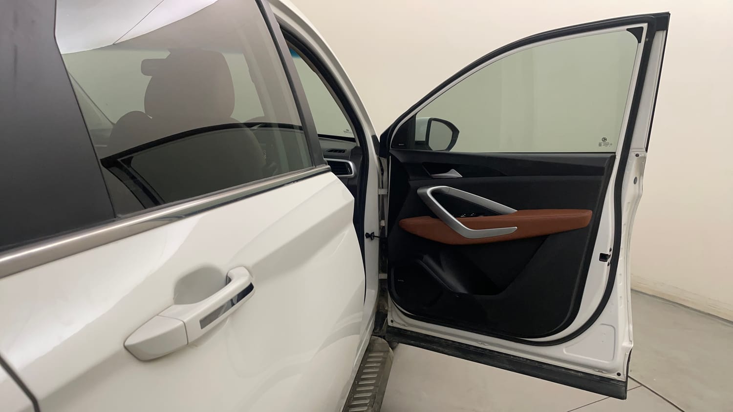 Used 2023 MG Motors Hector Plus Sharp 1.5 Petrol Turbo CVT 6-STR Petrol Automatic interior RIGHT FRONT DOOR OPEN VIEW