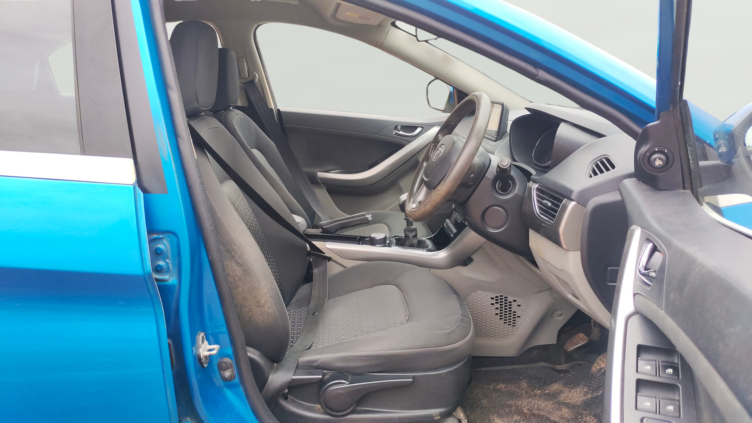 Used 2017 Tata Nexon XZ Plus Diesel Diesel Manual interior RIGHT SIDE FRONT DOOR CABIN VIEW