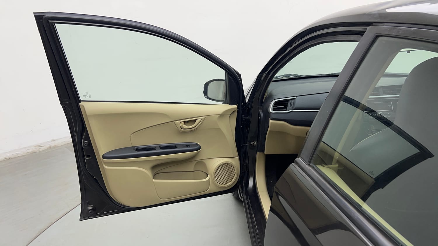 Used 2017 Honda Amaze 1.2 S i-VTEC Petrol Manual interior LEFT FRONT DOOR OPEN VIEW