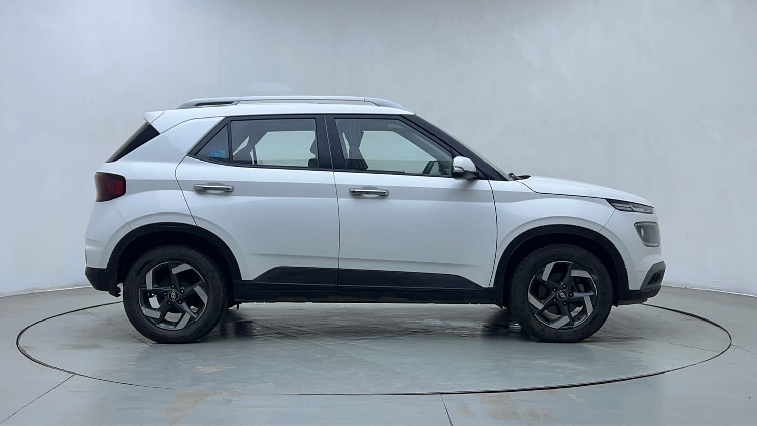 Used 2019 Hyundai Venue SX Plus 1.0 Turbo DCT Petrol Automatic exterior RIGHT SIDE VIEW