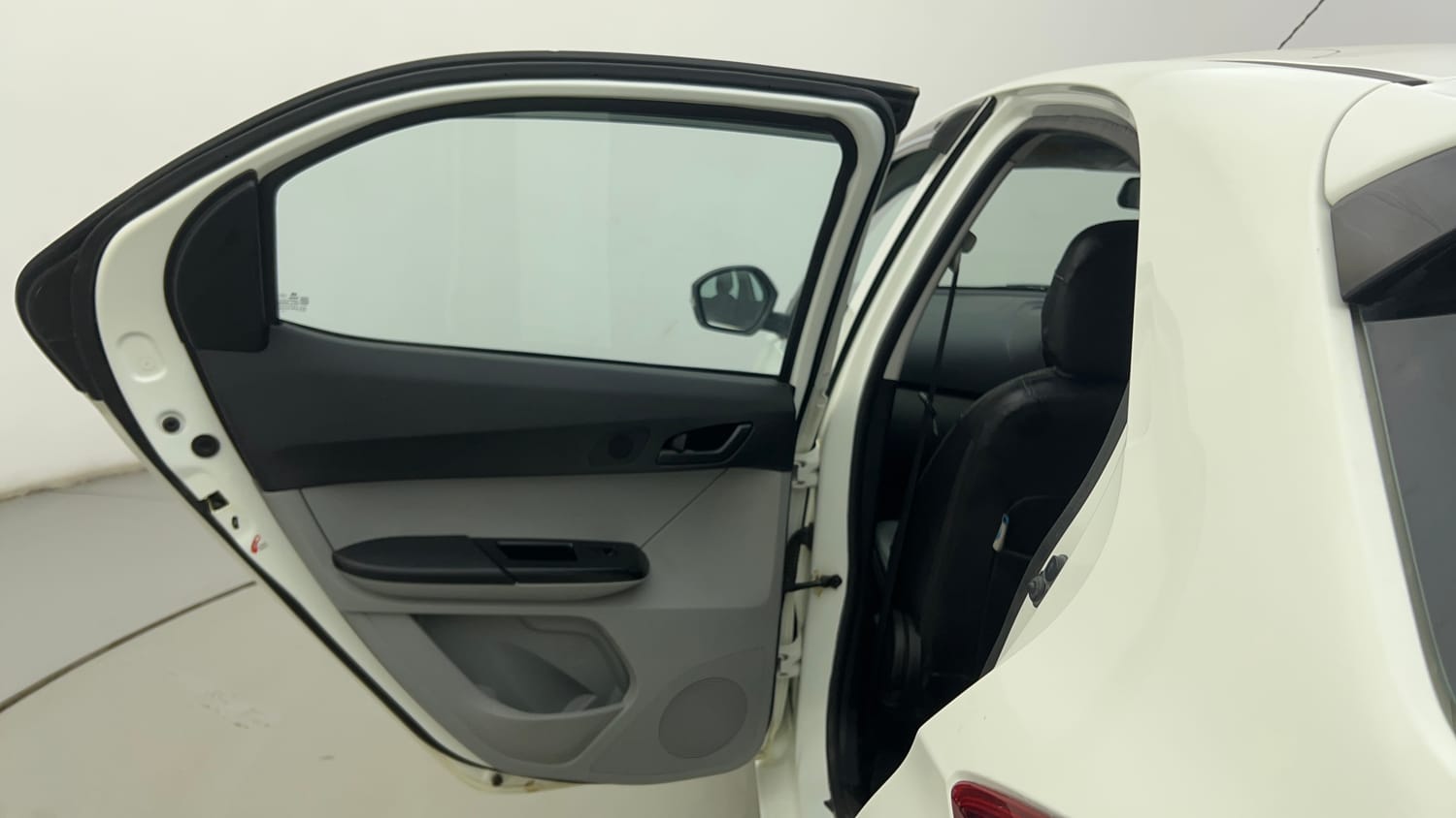 Used 2022 Tata Tiago XT CNG Cng Manual interior LEFT REAR DOOR OPEN VIEW