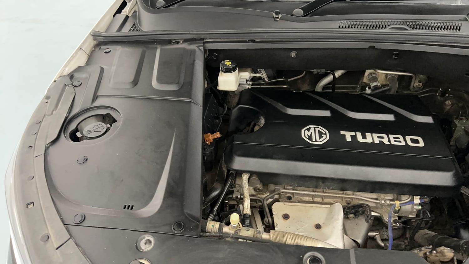 Used 2020 MG Motors Hector Plus Sharp 1.5 DCT Petrol Petrol Automatic engine ENGINE RIGHT SIDE VIEW