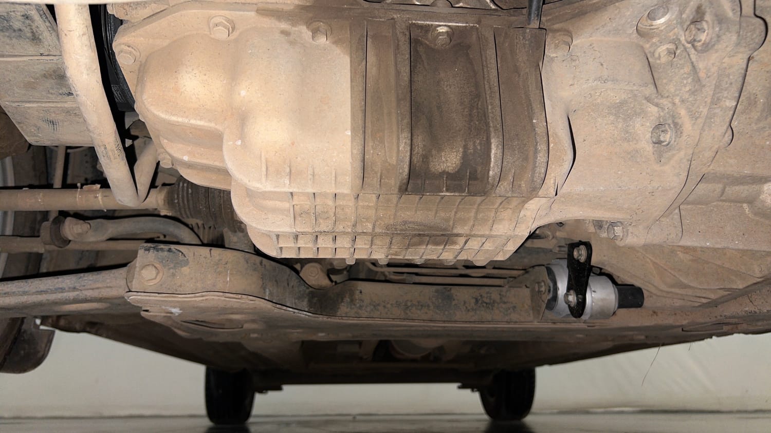 Used 2015 Ford Figo Duratec Petrol Titanium 1.2 Petrol Manual extra FRONT LEFT UNDERBODY VIEW