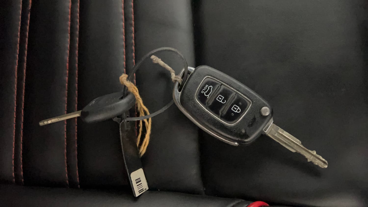 Used 2017 Hyundai Elite i20 Asta 1.2 Petrol Manual extra CAR KEY VIEW