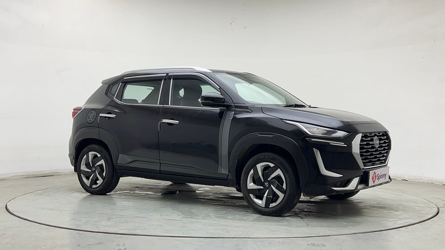 Used 2023 Nissan Magnite XL Petrol+Cng (Outside fitted) Cng Manual exterior RIGHT FRONT CORNER VIEW