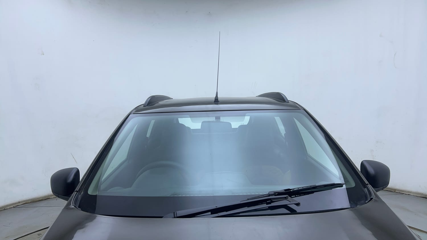 Used 2017 Renault Kwid RXL Petrol Manual exterior FRONT WINDSHIELD VIEW