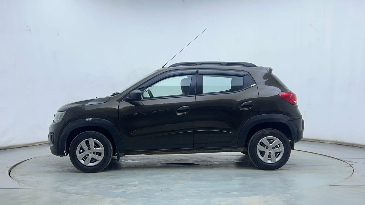 Used 2017 Renault Kwid RXL Petrol Manual exterior LEFT SIDE VIEW