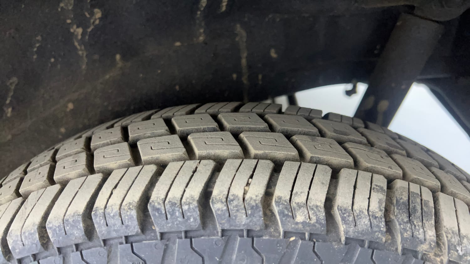 Used 2013 Maruti Suzuki Wagon R 1.0 LXI CNG (outside fitted) Cng Manual tyres LEFT REAR TYRE TREAD VIEW