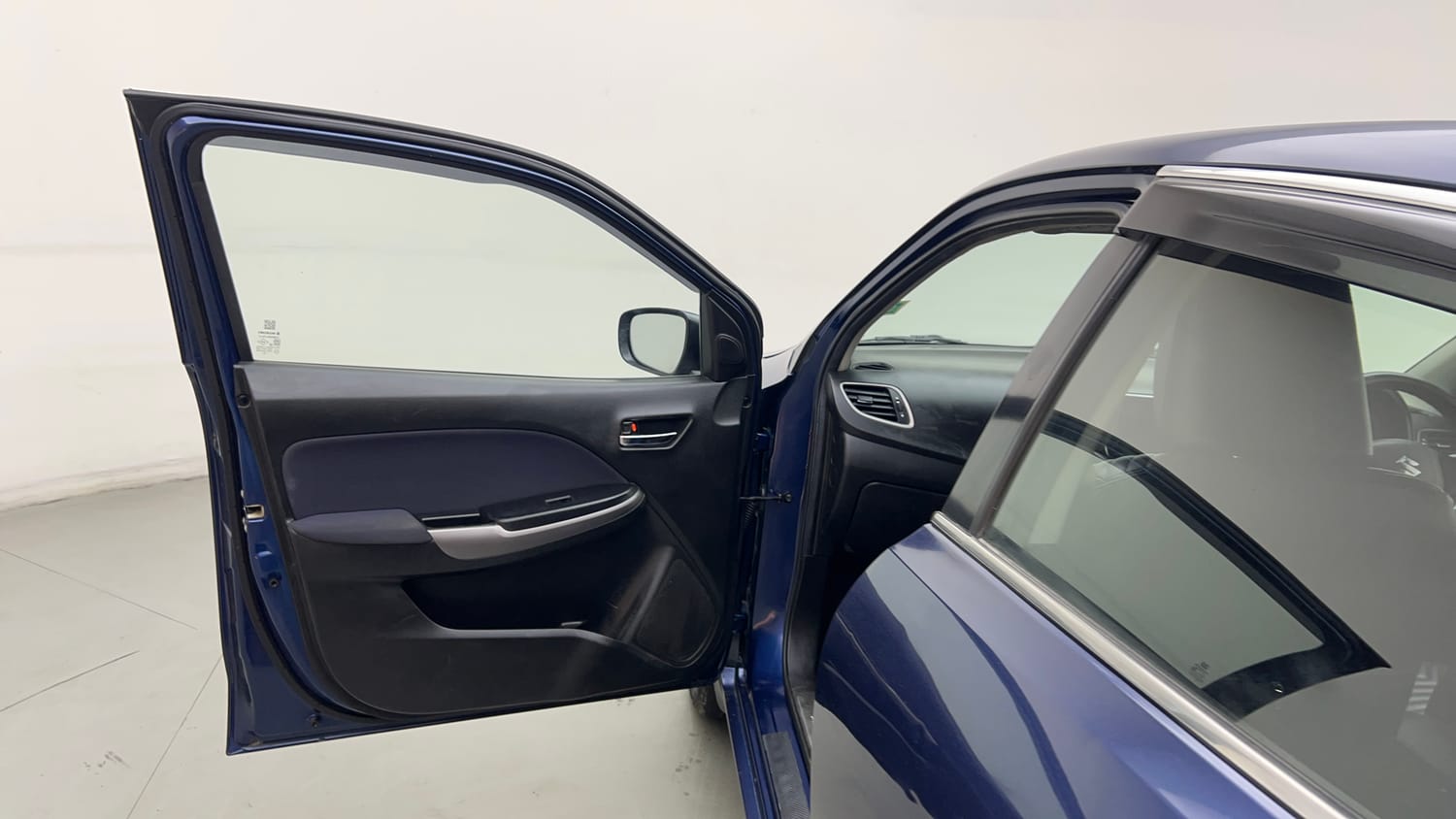 Used 2019 Maruti Suzuki Baleno Zeta Petrol Manual interior LEFT FRONT DOOR OPEN VIEW