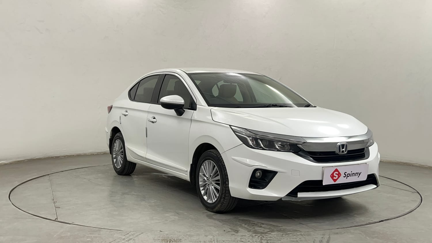 Used 2022 Honda City V Petrol Petrol Manual exterior RIGHT FRONT CORNER VIEW