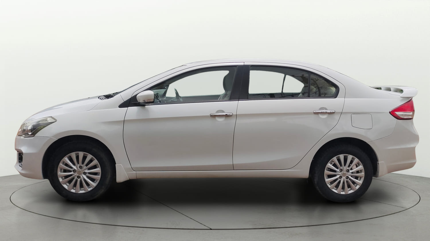 Used 2018 Maruti Suzuki Ciaz Zeta 1.4 MT Petrol Manual exterior LEFT SIDE VIEW