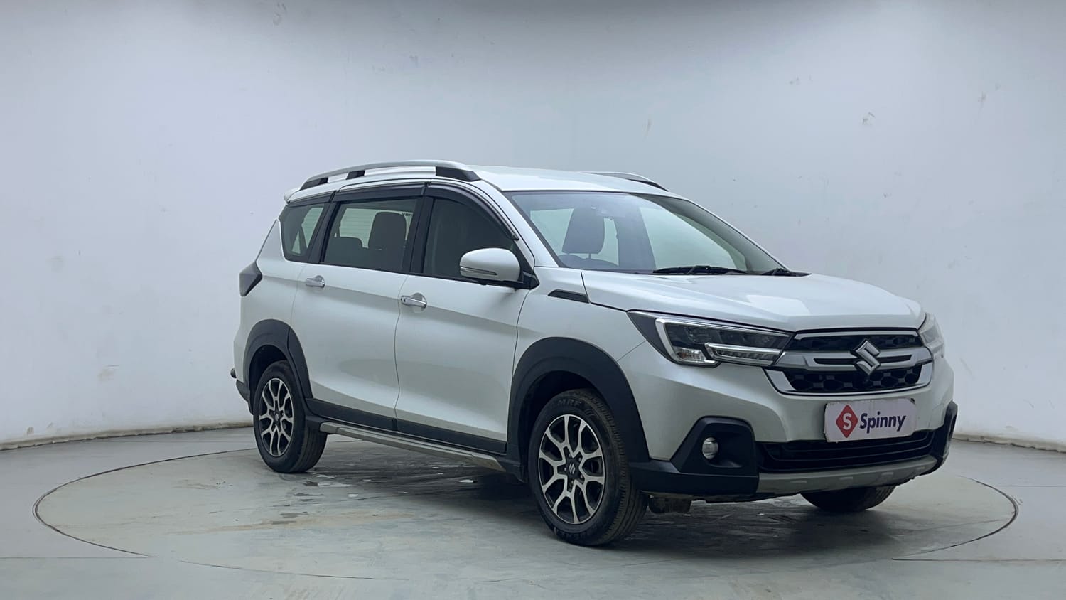 Used 2022 Maruti Suzuki XL6 Alpha MT Petrol Petrol Manual exterior RIGHT FRONT CORNER VIEW