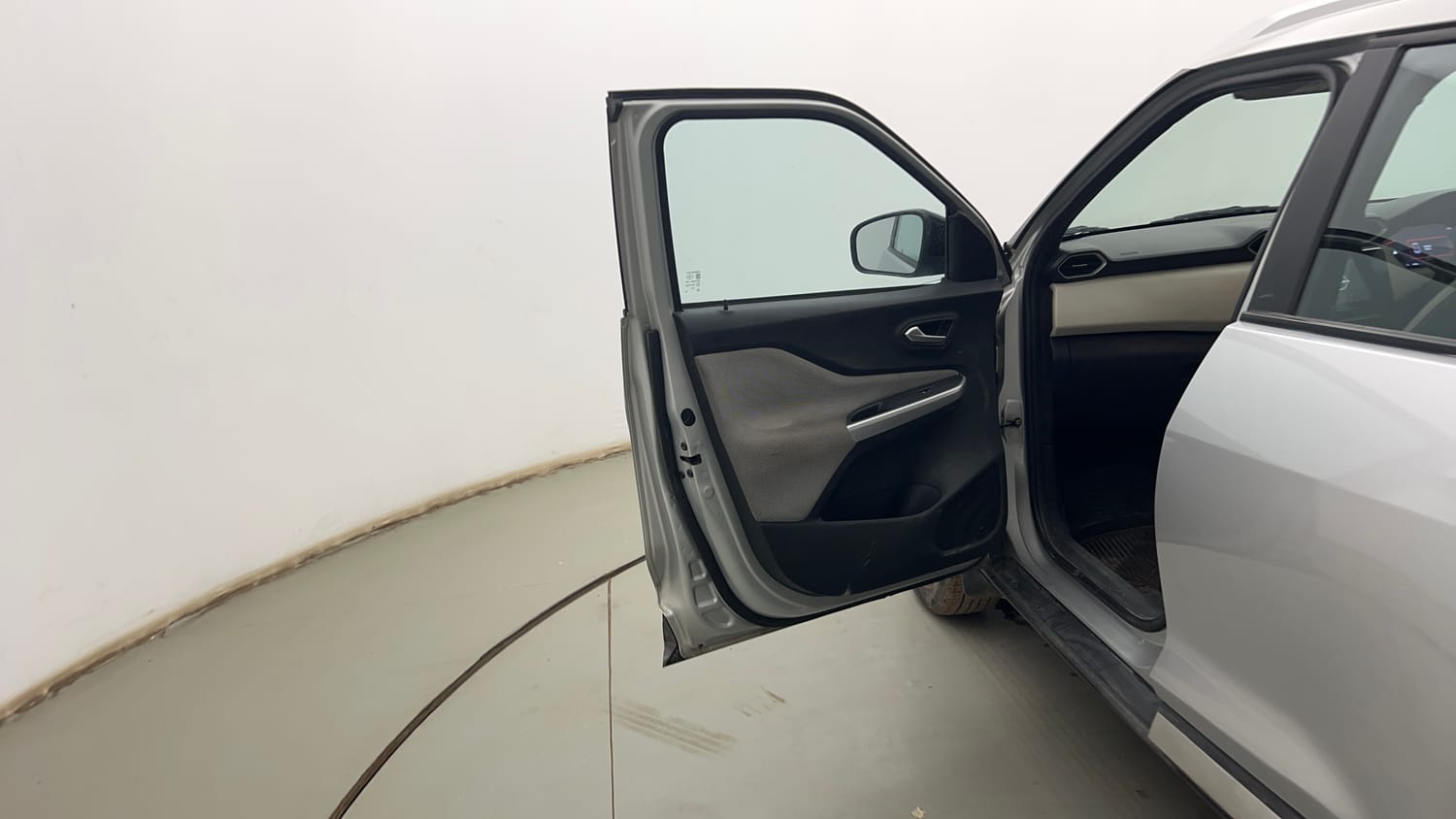 Used 2021 Nissan Magnite XV Petrol Manual interior LEFT FRONT DOOR OPEN VIEW