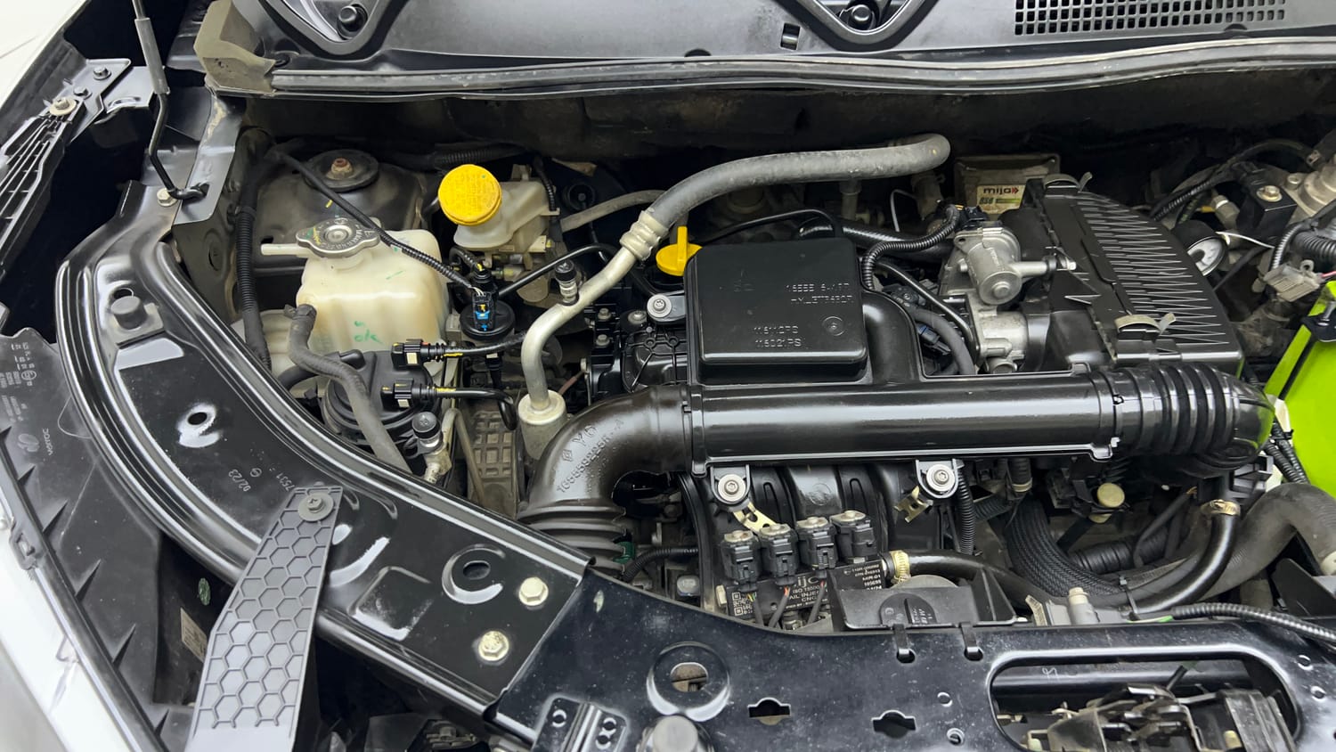 Used 2023 Nissan Magnite XL Petrol+Cng (Outside fitted) Cng Manual engine ENGINE RIGHT SIDE VIEW