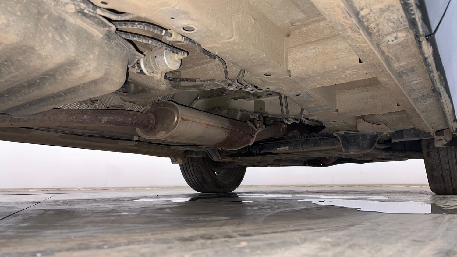 Used 2022 MG Motors Hector Plus Sharp 1.5 Petrol Turbo CVT 6-STR Petrol Automatic extra REAR RIGHT UNDERBODY VIEW