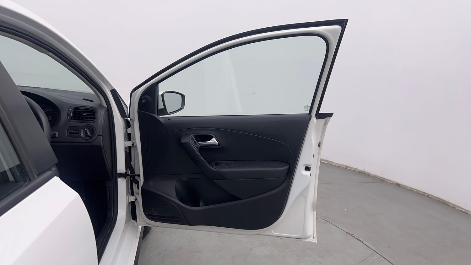 Used 2022 Volkswagen Polo Trendline 1.0L MPI Petrol Manual interior RIGHT FRONT DOOR OPEN VIEW