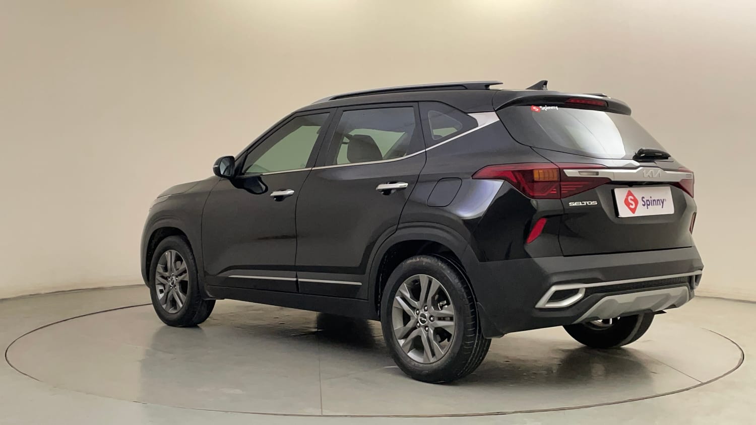 Used 2023 Kia Seltos HTX 1.5 Petrol Manual exterior LEFT REAR CORNER VIEW