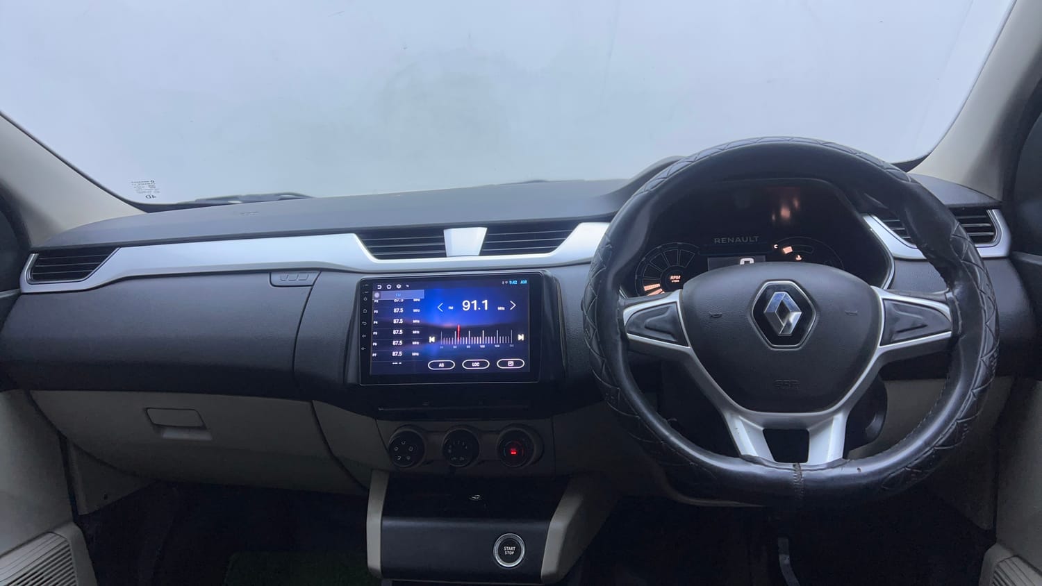 Used 2020 Renault Triber RXZ EASY-R AMT Petrol Automatic interior DASHBOARD VIEW