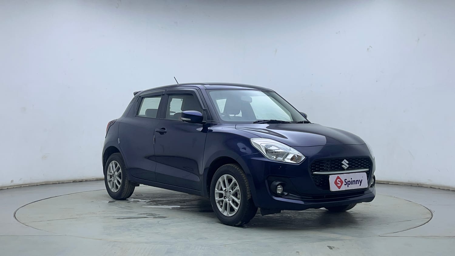 Used 2022 Maruti Suzuki Swift ZXi Petrol Manual exterior RIGHT FRONT CORNER VIEW