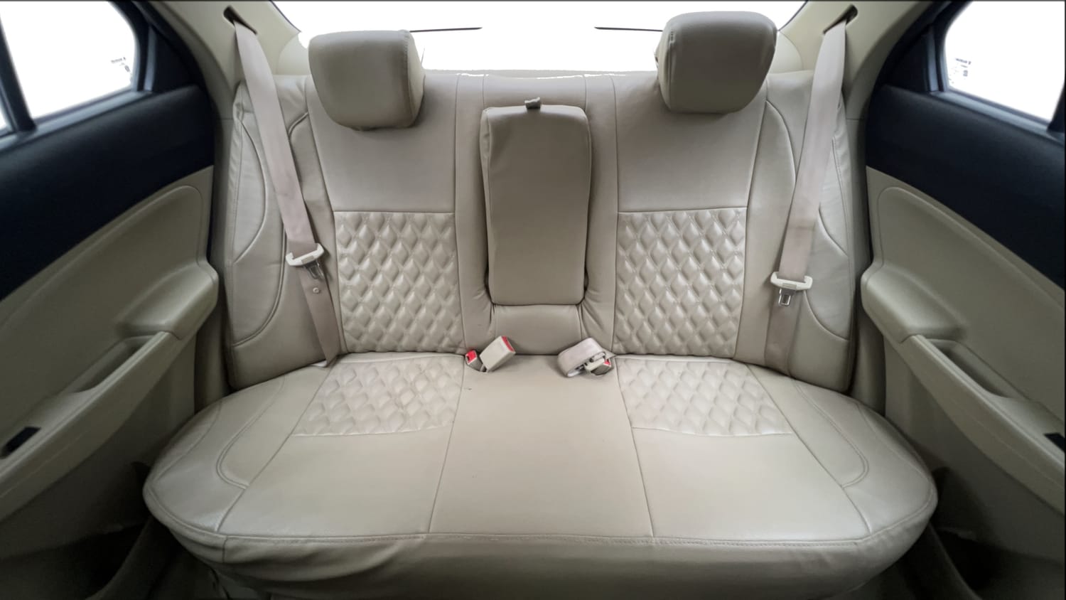 Used 2017 Maruti Suzuki Dzire VXi Petrol Manual interior REAR SEAT CONDITION VIEW