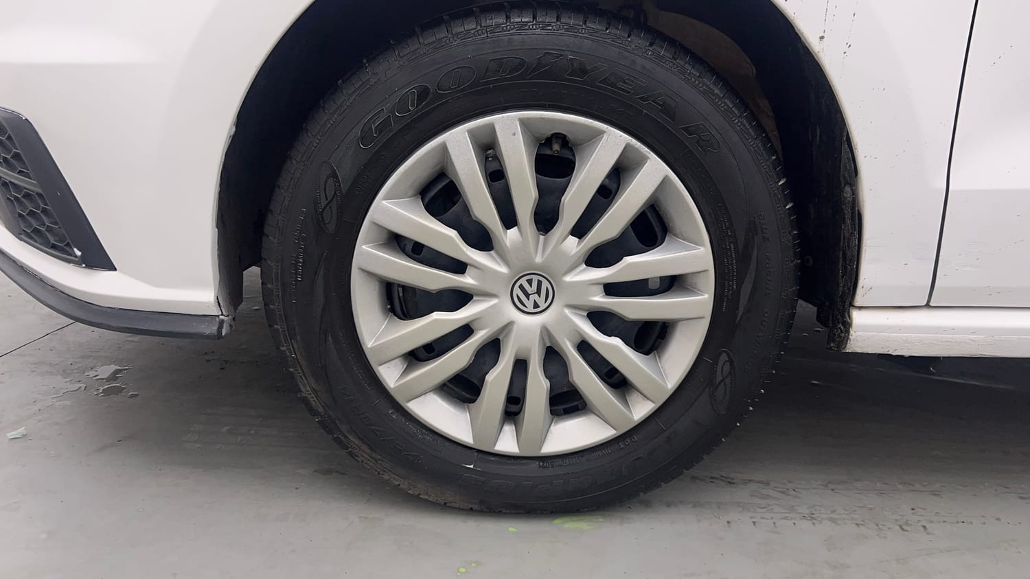 Used 2022 Volkswagen Polo Trendline 1.0L MPI Petrol Manual tyres LEFT FRONT TYRE RIM VIEW