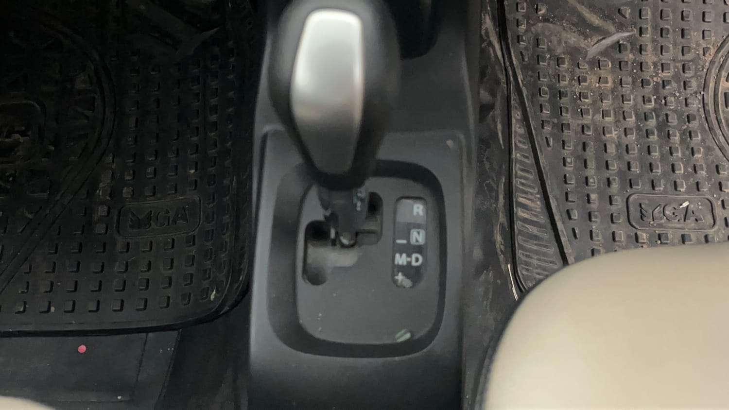 Used 2018 Maruti Suzuki Wagon R 1.0 VXI AMT Petrol Automatic interior GEAR  KNOB VIEW