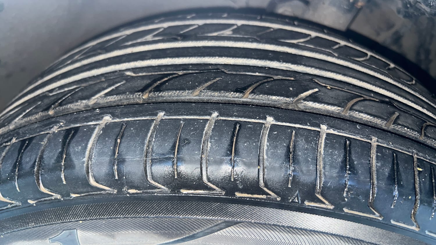 Used 2019 Toyota Corolla Altis GL Petrol Petrol Manual tyres RIGHT FRONT TYRE TREAD VIEW