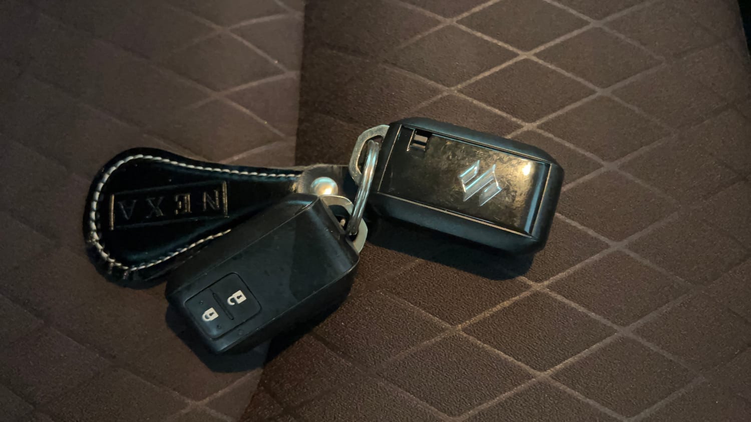 Used 2023 Maruti Suzuki Grand Vitara Zeta Smart Hybrid Petrol Manual extra CAR KEY VIEW