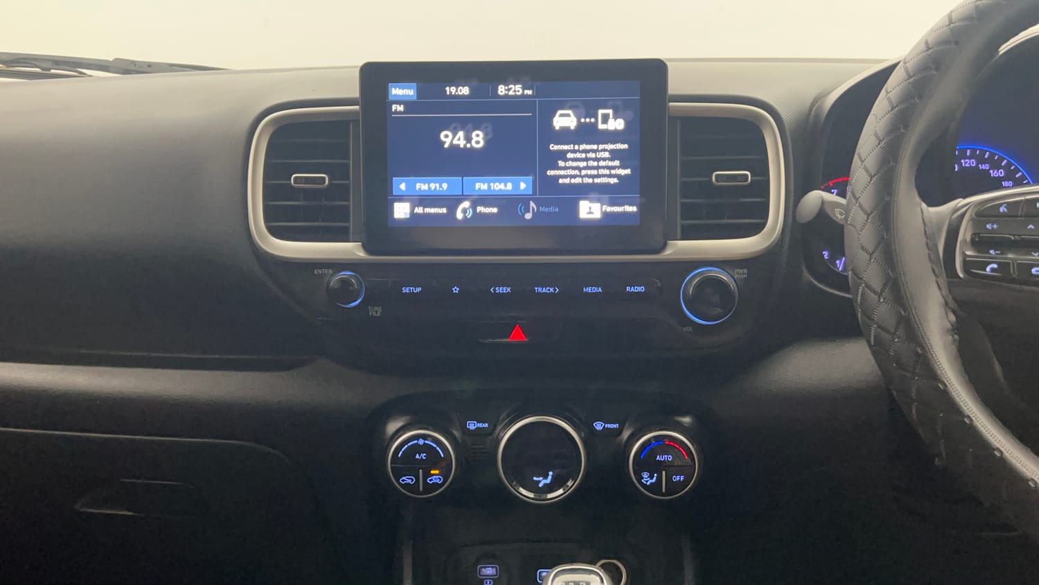 Used 2019 hyundai Venue SX 1.0 Turbo Petrol Petrol Manual interior MUSIC SYSTEM & AC CONTROL VIEW